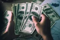 قیمت دلار امروز شنبه 31 مرداد 1405 / دلار وارد کریدور 190 هزار تومانی شد