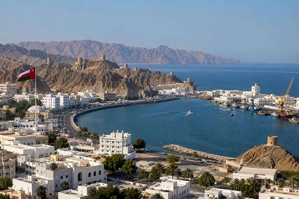 ایران مسیر میانی تنگه هرمز را باز می‌کند؟