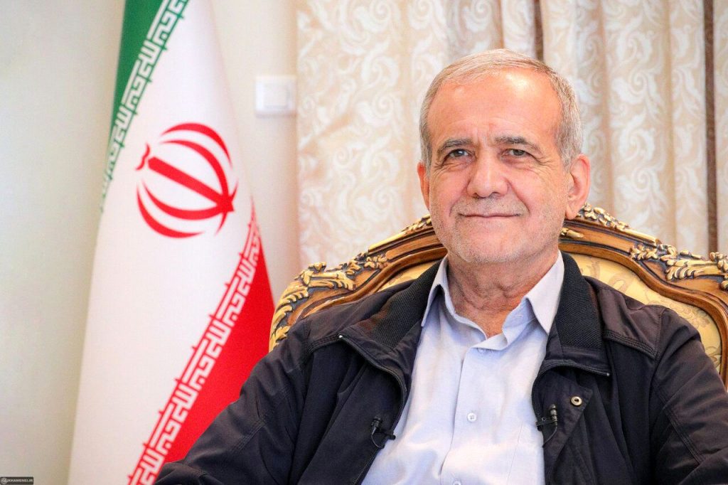  رئیس‌جمهور: تعدد مجوزها و رانت ارزی باعث هدررفت صدها میلیون دلار شد