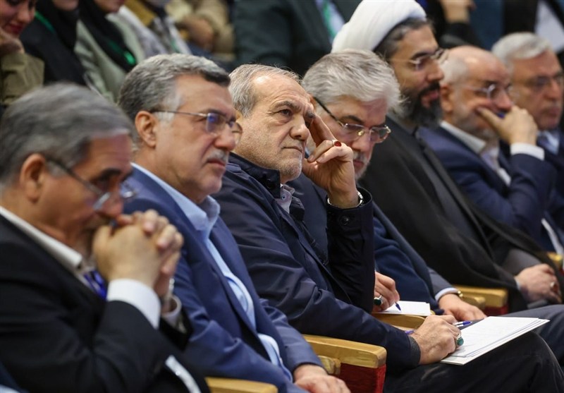 پزشکیان: راه‌حل مشکلات کشور وفاق و همدلی است